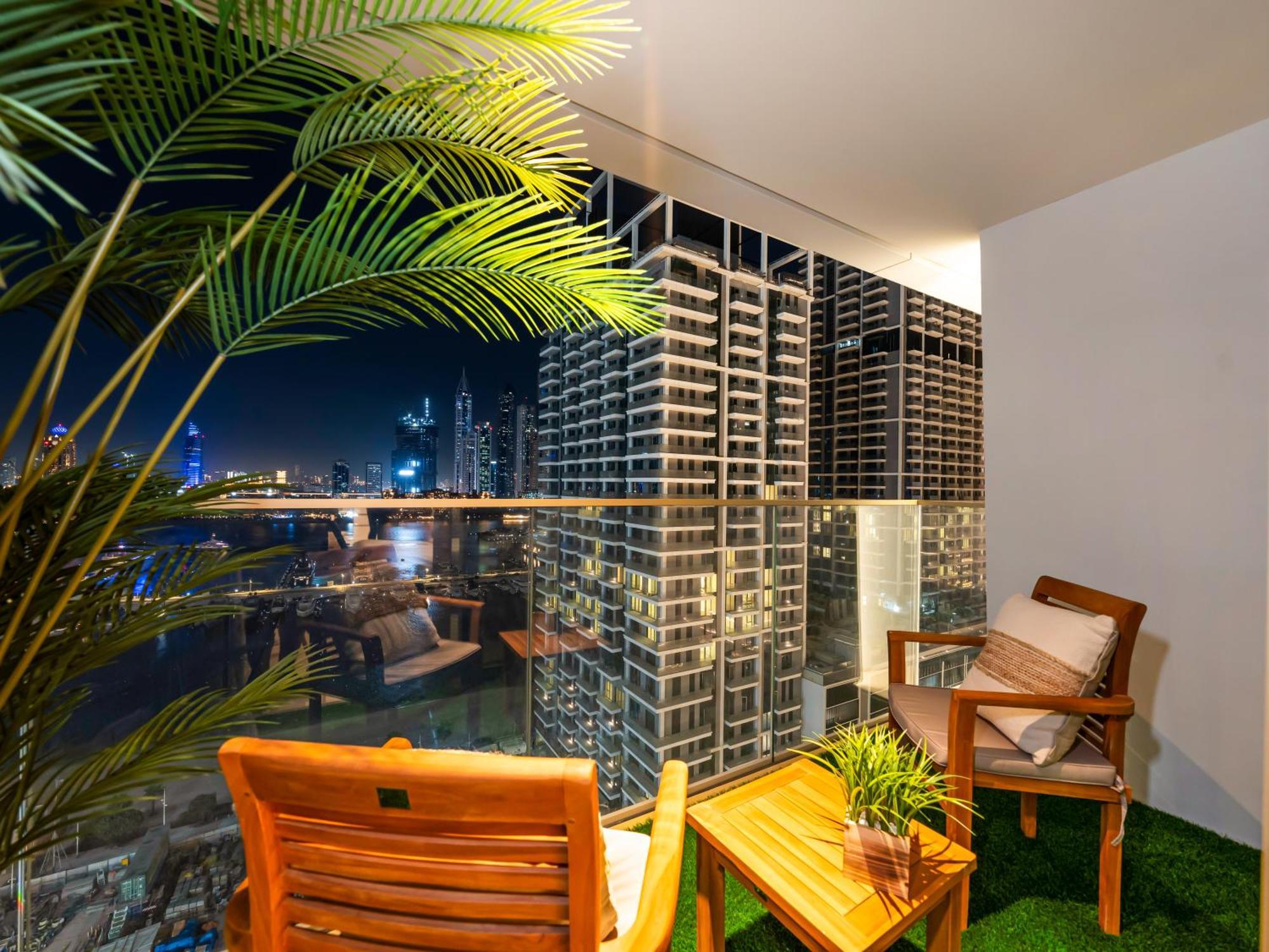 Apartment Luxury Spacious 2 Bedroom Private And Views *