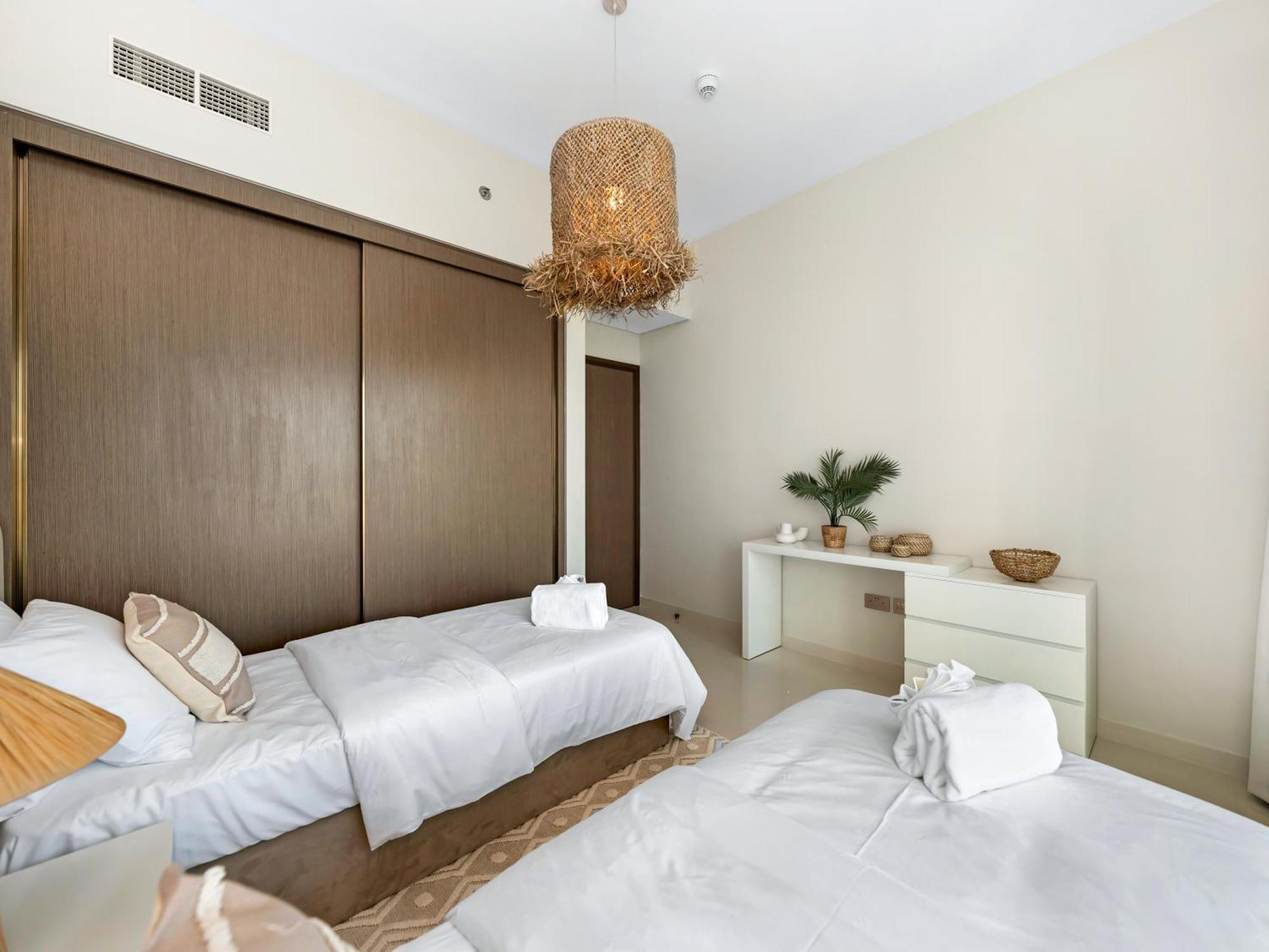 Apartment Luxury Spacious 2 Bedroom Private And Views Dubai