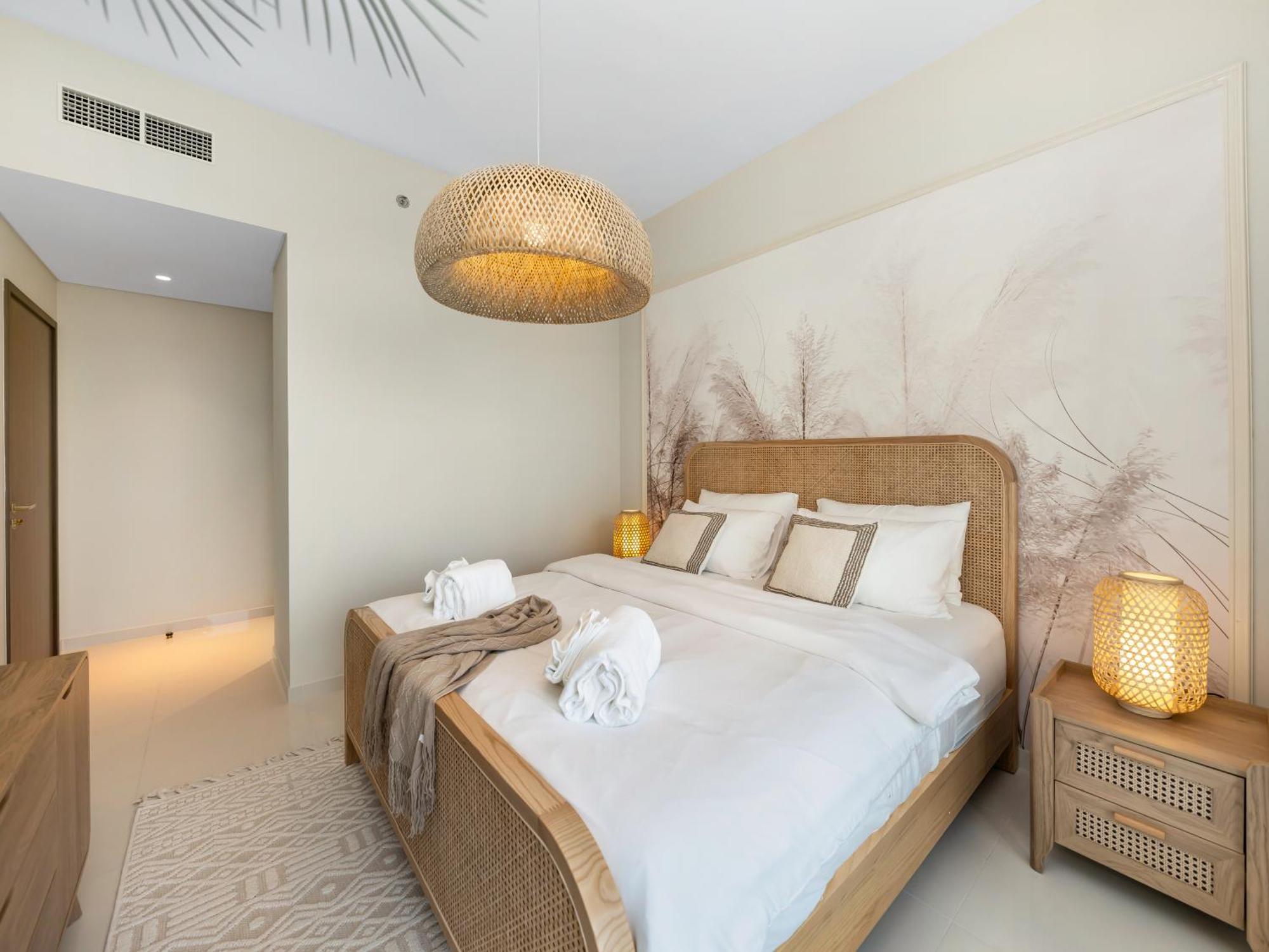 Luxury Spacious 2 Bedroom Private And Views * Dubai